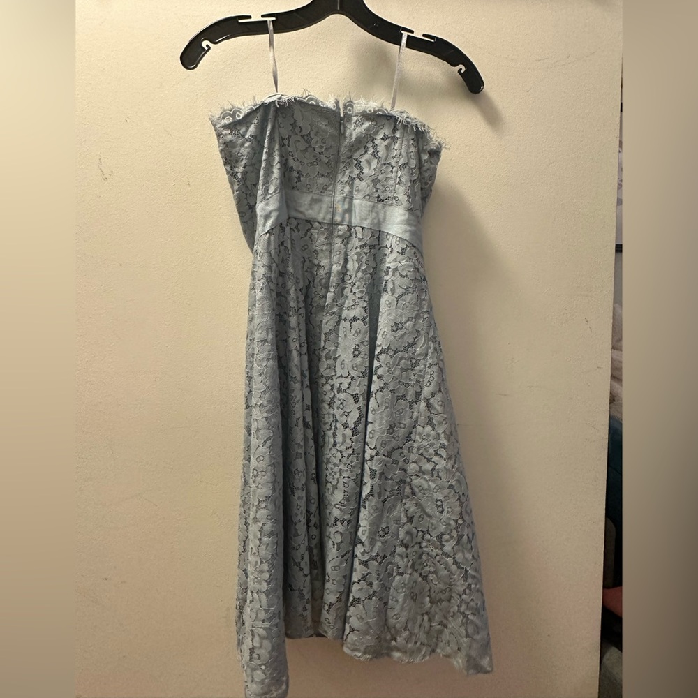 Ann Taylor Lace Strapless Dress Size 2P - Picture 2 of 2